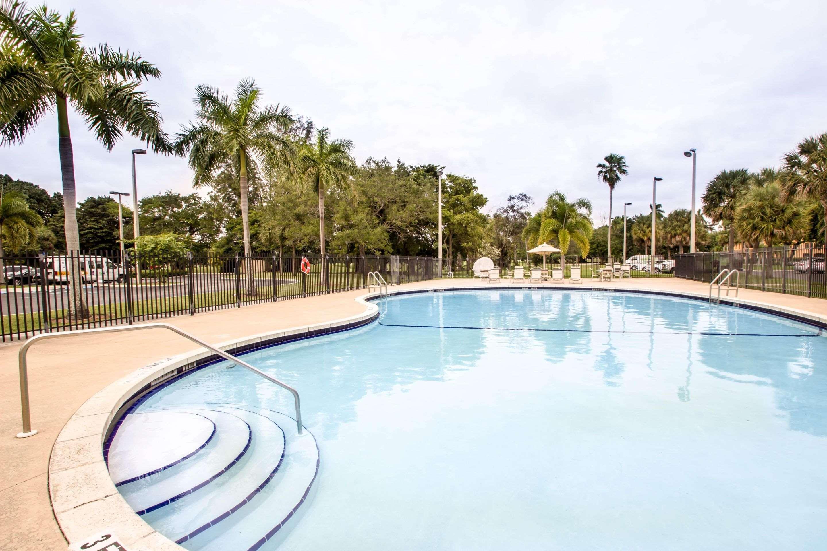 Sleep Inn Miami Airport Exterior foto